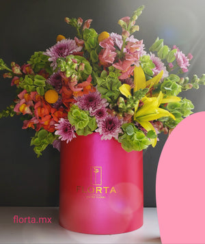 Sombrerera Fucsia con Mix de flores